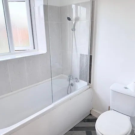 Homestay Stunning Near Shopping And Centres *