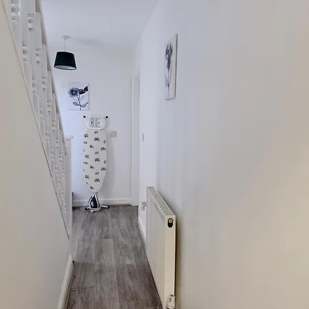 Stunning Near Shopping And Centres Leeds (West Yorkshire)
