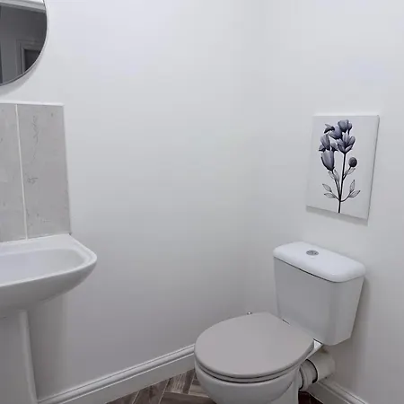 Homestay Stunning Near Shopping And Centres *