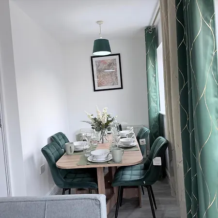 Homestay Stunning Near Shopping And Centres