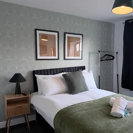 Stunning Near Shopping And Centres Homestay Leeds (West Yorkshire)