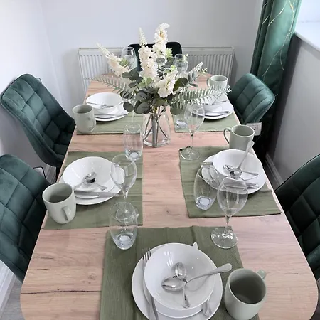 Homestay Stunning Near Shopping And Centres *
